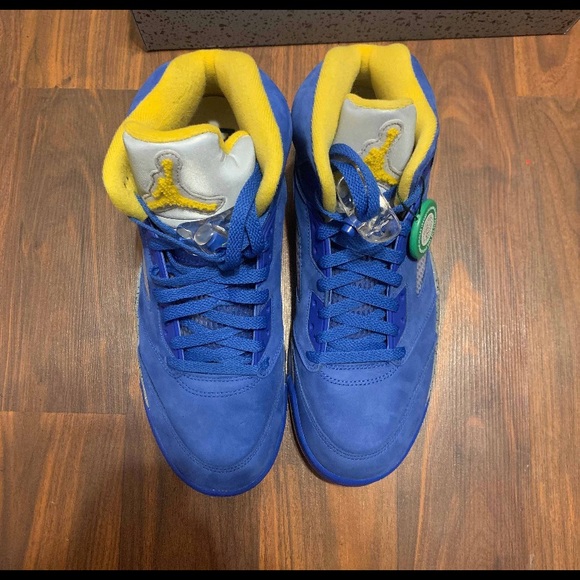 Jordan 5 retro laney - Picture 3 of 5